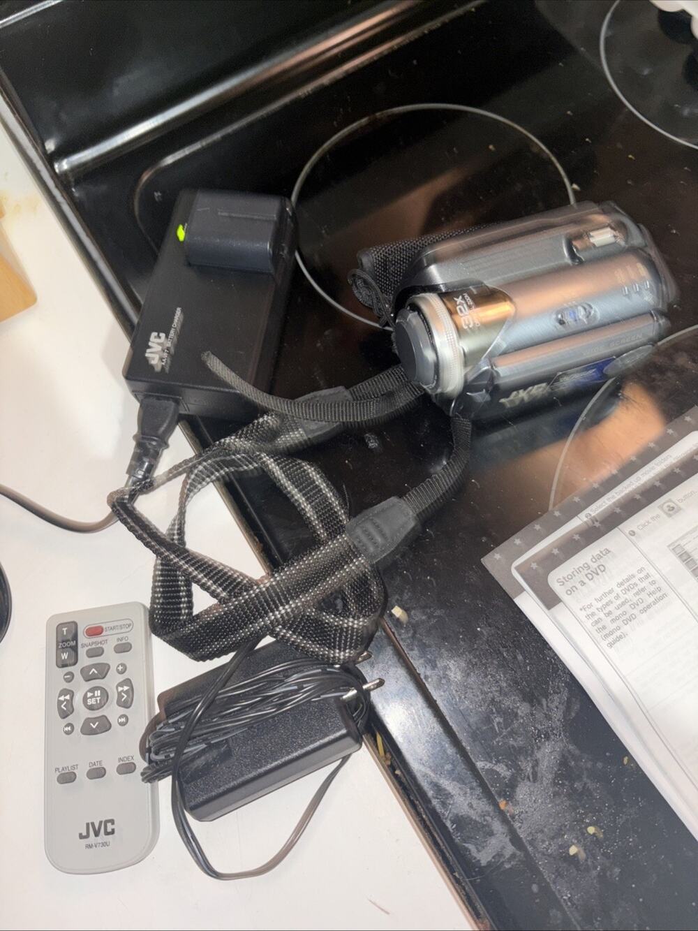 JVC Everio G Series GZ-MG21u Hard Disk Camcorder, Case, Remote & Charger Tested